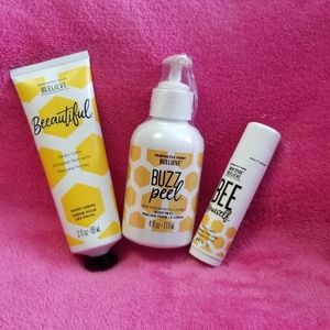 Sold!!!  🐝 Beautiful Honey Bundle 🐝